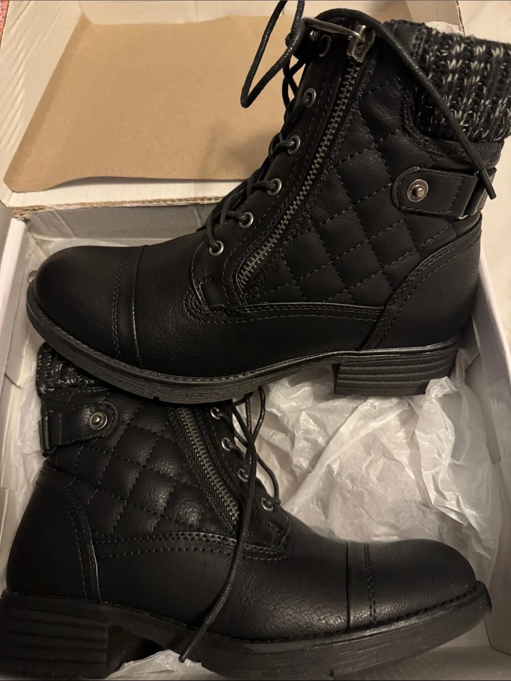 Quilted Lace-Up Winter Boots - Black